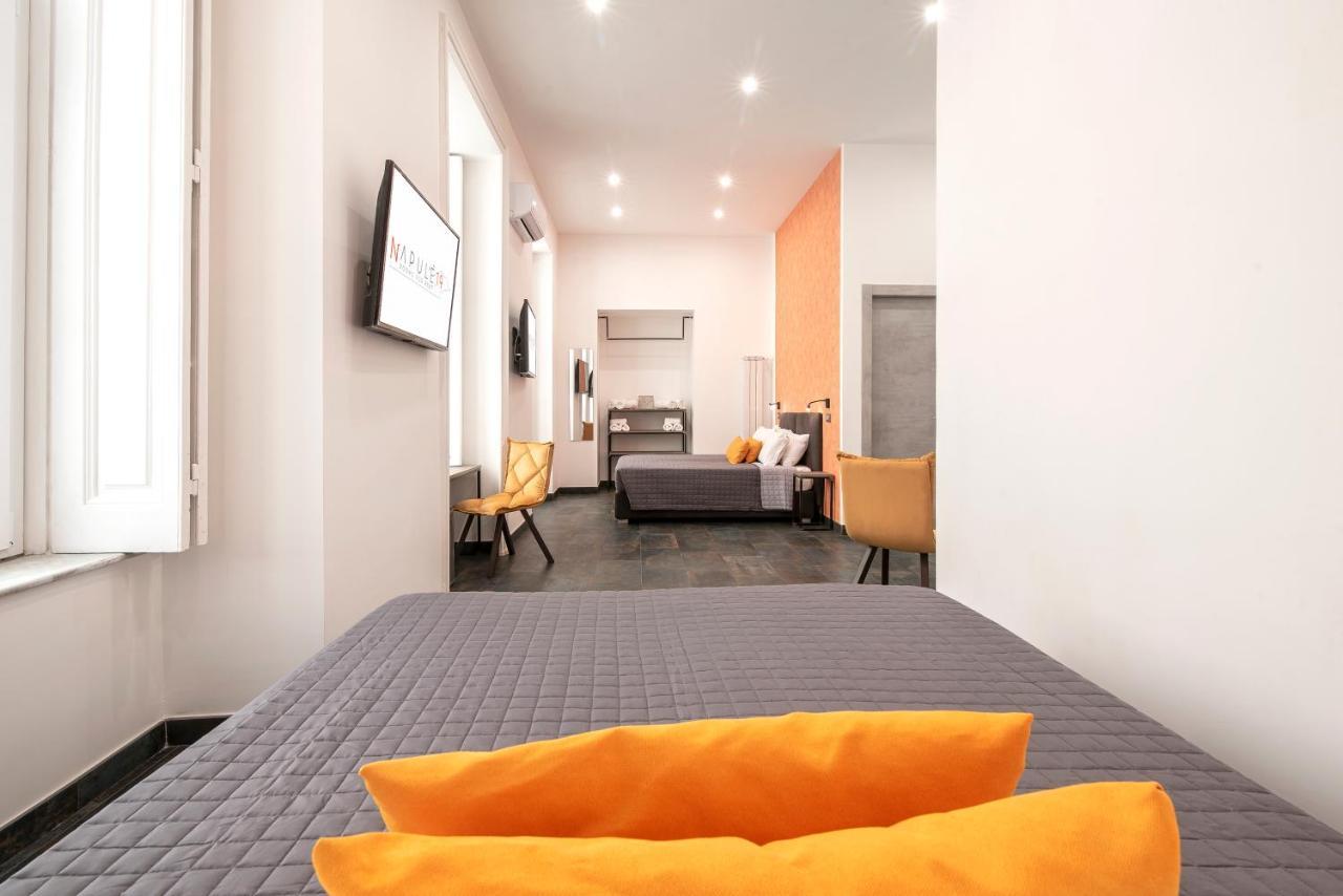 Napul'E 19 Hotel เนเปิลส์ ภายนอก รูปภาพ