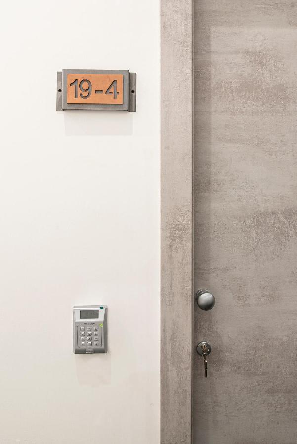Napul'E 19 Hotel เนเปิลส์ ภายนอก รูปภาพ